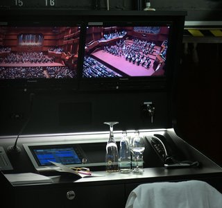 Alte Oper Frankfurt: Seitenbühne im Großen Saal